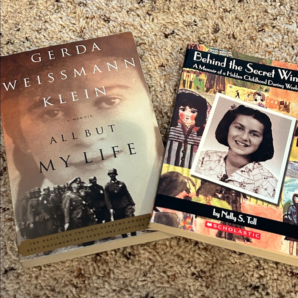 Scholastic Books with Black and White Covers - Picture 1 of 3